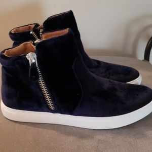 Gentle souls  suede booties